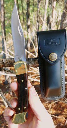 Beautiful Knives, Hunter Knife, Collector Knives, Buck Knives, Dream List, Hunting Tips, Survival Equipment, Camping Tools, Guy Stuff