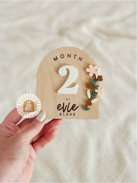 Celebrate your baby's arrival with beautiful name announcement signs designed to capture precious moments during those early milestones! Clear Acrylic Laser Projects, Wood Crafts For Kids, Name Announcement Sign, Circle Arch, Name Announcement, Birth Announcement Sign, Announcement Sign, Beautiful Name, Laser Cut Wood Crafts