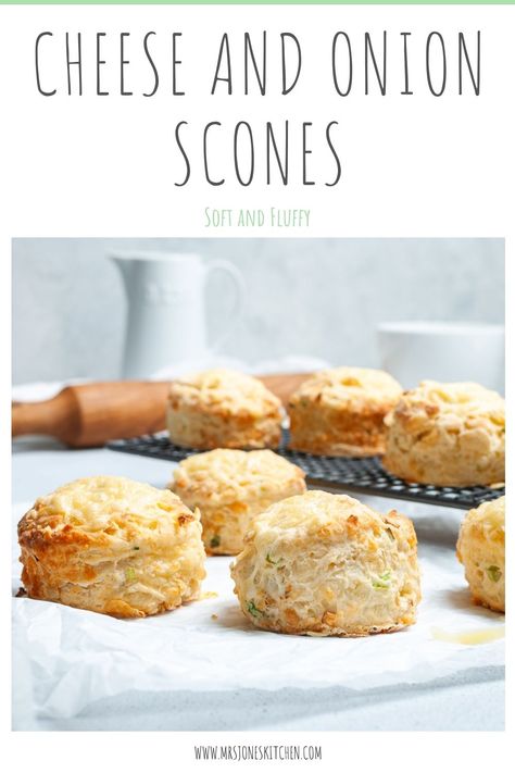 Cheese and Onion Scones Cheese And Onion Scones, Scones Recipe Healthy, Scones Savory, Onion Scones, Baking Savory, Savory Scones Recipe, Savoury Meals, Lunchbox Food, Cheese Scone Recipes