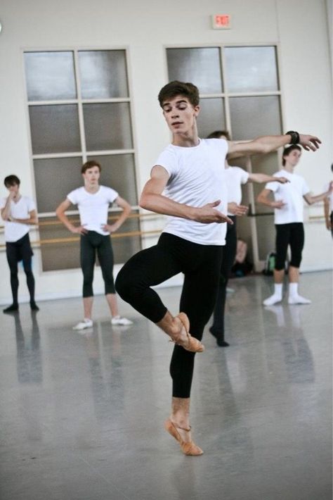 Male Ballet Dancer Ballet Men, Boys Dance, Male Dancers, Ballet Boys, Dancer Wear, Male Ballet, Male Ballet Dancers, Ballet Poses, Male Dancer