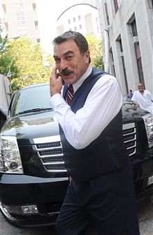 Tom Selleck Blue Bloods, Blue Bloods Tv Show, Jesse Stone, Funny Tom, The Rifleman, Sam Elliott, Bra Image, Hollywood Men, Tom Selleck