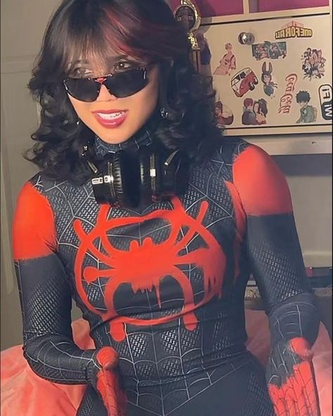 Spider Woman Costumes, Spiderman Outfit, Miles Spiderman, Spiderman Costume, Spiderman Cosplay, Male Cosplay, Fantasias Halloween, Spider Woman, Stylish Dress Designs