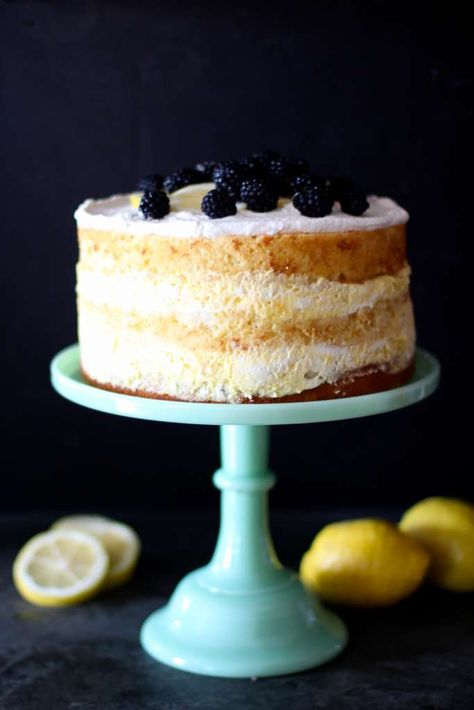 Lemon Mouse Cake Filling, Fresh Lemon Recipes, Lemon Mouse, Lemon Mousse Cake, Holiday Ice Cream, Mousse Cake Recipe, Buttermilk Cake, Spring Food, Cake Filling