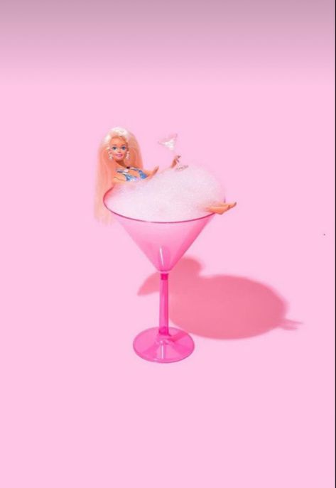 Barbie in bubbly martini glass Barbie Birthday, Barbie Party, Pink Vibes, Wallpaper Vintage, Photo Wall Collage, Everything Pink, Cocktail Glass, Pink Walls, Soft Grunge