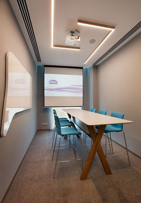 || Creative office | Meeting Space || #CreativeMeetingSpace www.ironageoffice.com Office False Ceiling Design, Office Ceiling Design, Meeting Room Design, Office Ceiling, False Ceiling Living Room, Office Interior Design Modern, Wood Interior Design, Office Space Design, Ceiling Design Modern