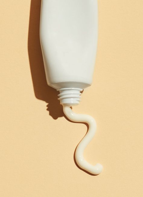 Cream from an unlabeled beige tube | premium image by rawpixel.com / Chanikarn Thongsupa Skincare Products Photography, Sun Lotion, Image Skincare, Anti Aging Ingredients, Sun Cream, Best Anti Aging, Mockup Design, Beauty Care