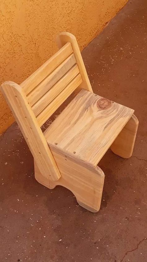 Simple Woodworking Projects, Easy Woodworking Projects Diy, Wood Chair Design, Wood Craft Projects, Woodworking Furniture Plans, Pallet Furniture Outdoor, Beginner Woodworking Projects, Wooden Projects, Woodworking Videos