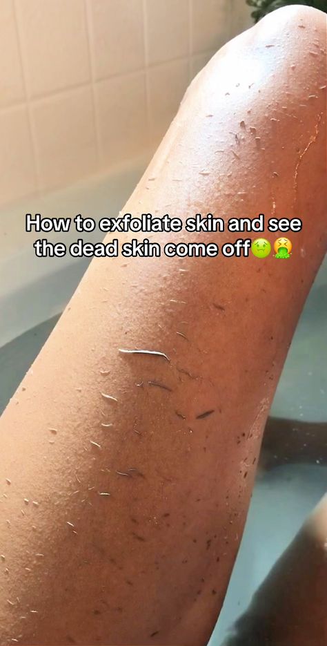 How To Exfoliate Your Skin The Right Way! How To Use Exfoliating Gloves, Exfoliation Tips, Smooth Body Skin, Exfoliate Legs, Glowing Body Skin, Smooth Skin Body, Exfoliation Benefits, Bridal Skin, Body Exfoliating