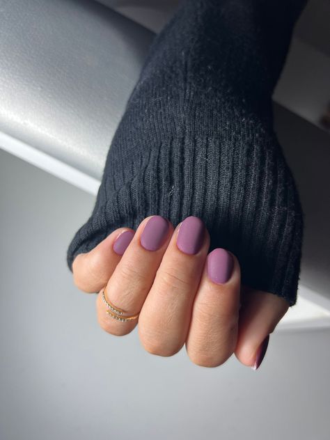 Matte Purple Nails Short, Matt Purple Nails, Matte Nails Purple, Purple Matte Nails Design, Purple Matt Nails, Short Winter Nails 2023, Matte Purple Acrylic Nails, Purple Nails Matte, Nails Purple Matte