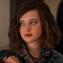 13 Reasons Why Hannah Baker, Hanna Baker, Hannah Baker, 13 Reasons Why, Netflix Original Series, 13 Reasons, Moon, Tumblr, Hair