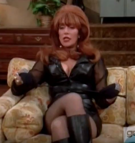 Peggy Bundy Outfits, Peg Bundy, Dolly Parton Costume, Peggy Bundy, Katey Sagal, Tv Moms, Future Wallpaper, Leather Outfits, Silver Foxes