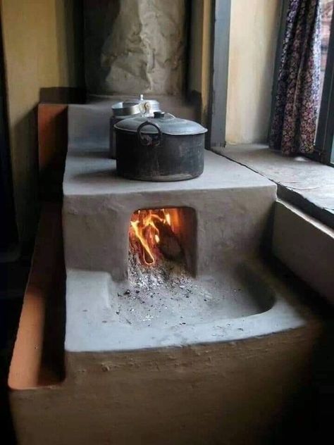 Rocket Mass Heater, Off Grid House, Earthship Home, Cob House, Rocket Stoves, Earth Homes, Open Fire, Natural Building, Earthship