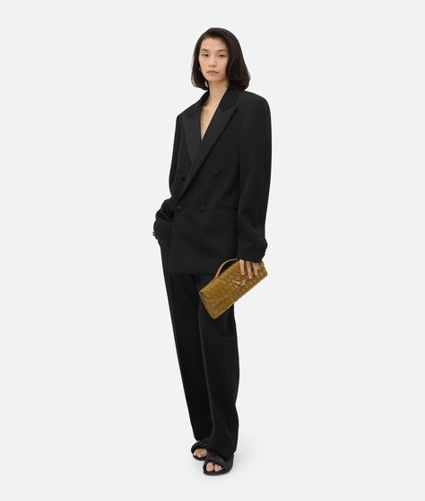 Bottega Veneta® Women's Long Clutch Andiamo With Handle in Acorn. Shop online now. Bottega Veneta Andiamo, Black Fondant, Brown Clutch, New Bottega, Balenciaga Belt, Versace Wallet, Cartier Men, Versace Belt, Givenchy Women