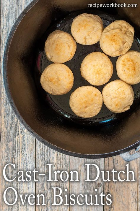 Dutch Oven Biscuits And Gravy, Dutch Oven Biscuits, Campfire Biscuits, Easy Campfire Recipes, Camping Dutch Oven, Recipes Dutch Oven, Easy Campfire Meals, Camp Recipes, Camping Foods