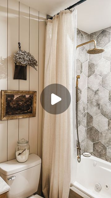 Kristina Evans on Instagram: "Hang your shower curtain to the ceiling! I love the different look this gave me bathroom! I have 8’ ceilings for reference. Comment “bathroom” and I’ll send ya all the links to my bathroom items! 
.
.
#organicmodern #modernhome #amazonfinds #earthytones #earthydecor #modernorganic #bathroomdesign #ltkhome" Showers With Curtains Instead Of Door, Small Bathroom Inspiration, Mountain Condo, Earthy Decor, Ceiling Curtains, Plastic Curtains, Cozy Fall Bedroom, Plastic Shower Curtain, Cleaning Curtains