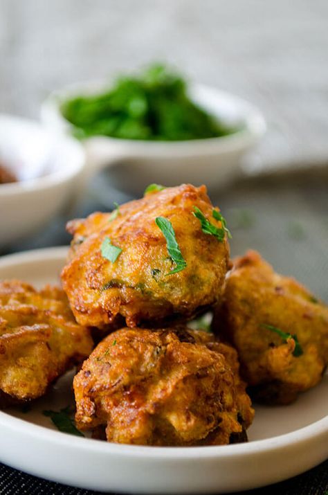 Fried Zucchini Balls | giverecipe.com | #zucchini #balls #vegetarian #meze #appetizer Zucchini Balls Recipe, Zucchini Balls, Deep Fried Zucchini, Breakfast Savory, Fried Zucchini, Zucchini Fries, Balls Recipe, Vegetarian Breakfast, Zucchini Recipes