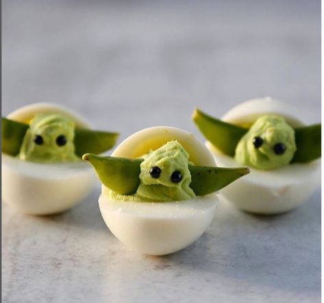 Star Wars Food Ideas, Pressed Sandwich, Star Wars Food, Very Weird, The Lunchbox, Tokyo Restaurant, Kids Healthy, Course Meal, Sugar Snap Peas