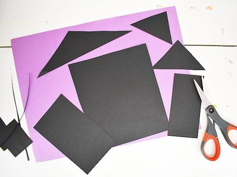 Prek Haunted House Craft, Triangle Halloween Crafts Preschool, Haunted House Construction Paper, Build A Haunted House Craft, Haunted House Paper Craft, Haunted House Preschool Craft, Haunted House Craft Preschool, Haunted House Preschool, Haunted House Crafts For Kids