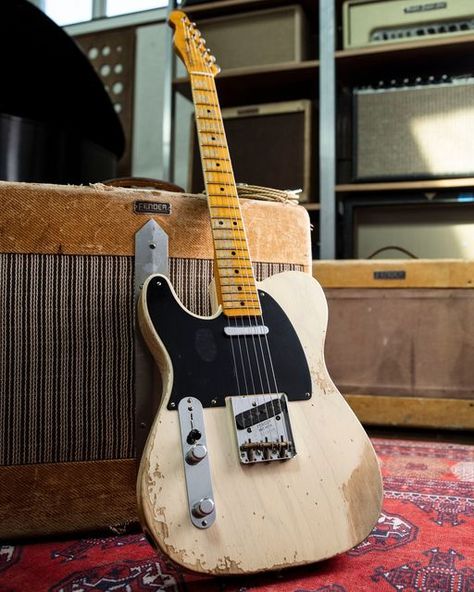 Guitar Center on Instagram: "Happy #LeftHandersDay! Today we're celebrating southpaws with a gorgeous @fendercustomshop '51 Nocaster. Check out hundreds of lefties at the link in our bio!⁠ ⁠ #guitarcenter #whywemakemusic #fender #fendercustom #telecaster #lefty #guitar" Lefty Guitars, Guitar Center, Electric Guitar, Music Instruments, Guitar, Celebrities, Music, On Instagram, Quick Saves