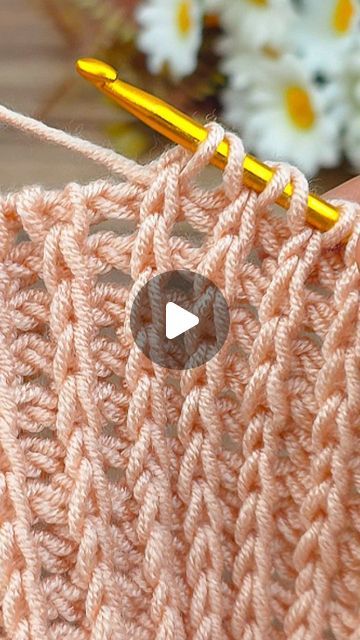 Crochet Stitch Like Knitting, Knitting Tutorials For Beginners, Tunisian Crochet Tutorial Videos, Knit Like Crochet, Cute Crochet Designs, Beginner Crochet Tutorial Video, Crochet Stitches Tutorial Step By Step, Beginner Tunisian Crochet Patterns, Crochet Project Ideas To Sell