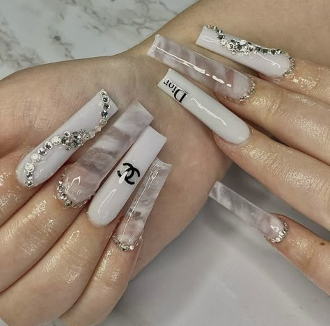 Chanel Nails Design, Nude Acrylic Nails, Best Server, White And Silver Nails, Chanel Nails, Acrylic Toe Nails, Long Acrylic Nail Designs, Pinterest Nails, Homecoming Nails Acrylic