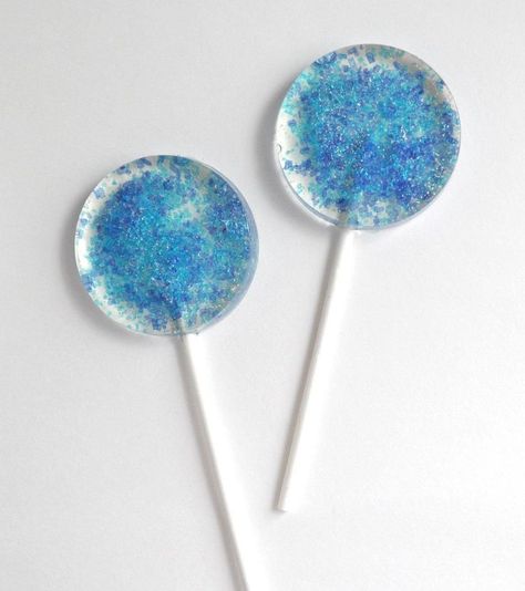 Frozen Lollipops, Baby Shower Lollipops, Blue Treats, Blue Lollipop, Hard Candy Lollipops, Lollipop Party, Galaxy Party, Candy Lollipops, Candy And Chocolate