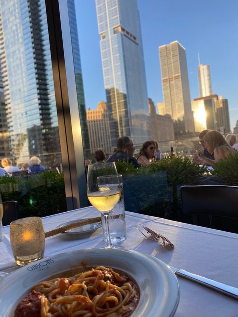 Sunset Aesthetic City, Dinner In The City, Wine Pasta, Midwest Region, Chicago Aesthetic, Summer Vision, Dinner Restaurant, Nyc Rooftop, Life Vibes