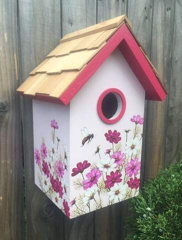 Painting Bird Houses, Bird Houses Ideas, Bird House Plans Free, Hand Painted Birdhouses, Homemade Bird Houses, Birdhouse Craft, Bird Houses Ideas Diy, Beautiful Birdhouses, Wooden Bird Houses