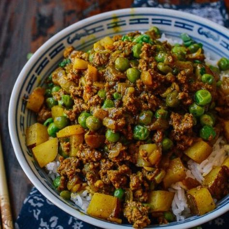 Minced Curry Ground Beef, Curry Minced Beef, Curried Minced Beef Recipes, Mince And Rice Recipes, Mince And Rice, Minced Beef Curry, Minced Beef Recipes Easy, Beef Rice Bowl Recipe, Beef Rice Bowls