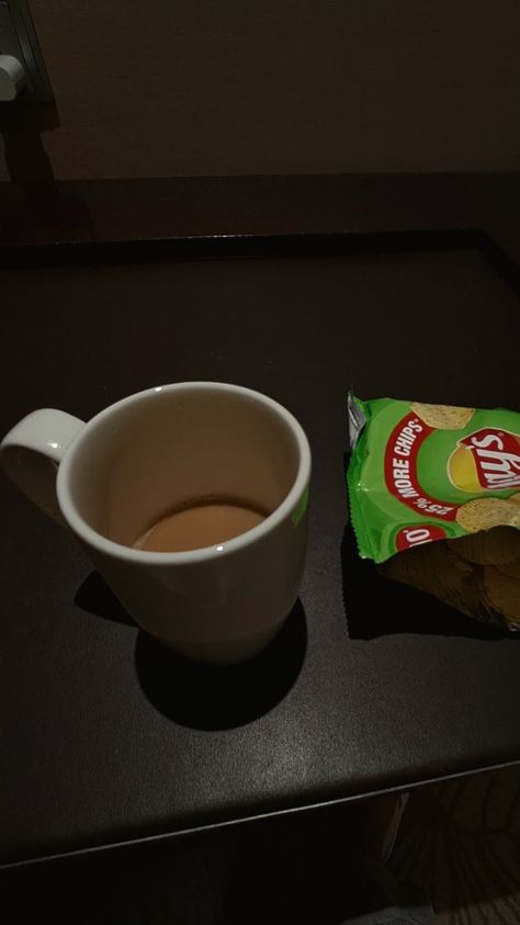 #sunday #weekend #office #coffee #follow Cafe Coffee Day, Homemade Comfort Food, Food Captions, Morning Coffee Images, Instagram Party, Food Drink Photography, Coffee Pictures, Delicacy Food, Snapchat Picture