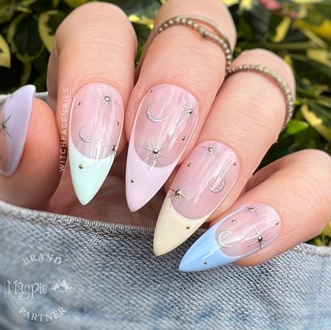 ✨🌙 Celestial Spring 🌙✨ Available on Etsy ✨ Link in Bio 🌙✨ ✨ Everything @magpie_beauty ✨ Cupid Gag ✨ Kitty ✨ Elizabeth ✨ Pink Elephant ✨ Keep Karma ✨ Daisy Chain ✨ Deju Blue ✨ Meadow Mama #springpressonnails #summerpressonnails #pastelpressons #pastelgothnails #pastelcore #pastelgoth #pastelnails #pastelaesthetic #pastelfashion #kawaiipressonnails #kawaiipastelgoth #pastelwitch #pastelwitchaesthetic #summerpressons #springfashion #pastelgothfashion #pressonnailsuk #pastelkawaii #celestia... Spring Goth Nails, Cottage Core Nails, Nails Celestial, Short Nail Bed, Goth Spring, Gold Goth, Vibrant Nail Colors, French Press On Nails, Orange Stick