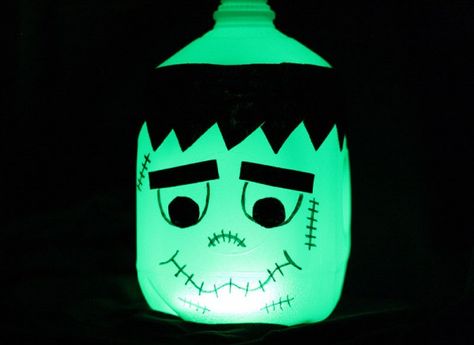 Glow in the Dark Frankenstein Milk Jug - Crafts by Amanda Halloween Milk Jugs, Frankenstein Craft, Milk Jug Crafts, Jug Decor, Halloween Camping, Crafts By Season, Lantern Craft, Halloween Front Porch Decor, Milk Jugs