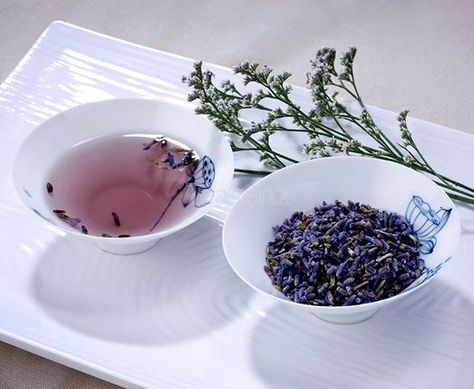 Aesthetician Tips, Lavender Tea Benefits, Skincare Professional, Best Tea Brands, Tea Lavender, Spa Life, Sleep Tea, Making Tea, Dried Lavender Flowers