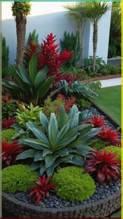 Beautiful Small Gardens Ideas, Tropical Garden Ideas Backyards, Simple Tropical Landscaping Front Yard, Tropical Set Design, Small Front Garden Landscaping, Uk Garden Ideas Inspiration, Landscape Small Area, Poolside Decorating Ideas Backyard, Australian Garden Ideas