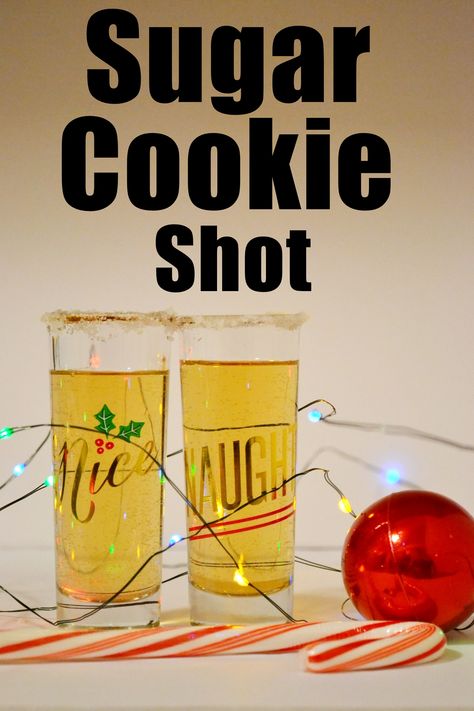 Rumchata Christmas Shots, Easy Christmas Shots, Christmas Shots Alcohol, Cake Vodka Recipes, Holiday Shots, Cookie Shot Glass, Shots Alcohol Recipes, Cookie Shot, Christmas Drinks Alcohol Recipes