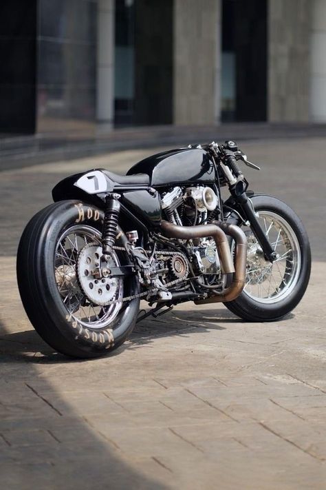 Sportster Cafe Racer, Modern Cafe Racer, Custom Motorcycles Bobber, Cafe Racer Design, Low Riding, Custom Sportster, Motos Vintage, Cafe Racer Style, Futuristic Motorcycle