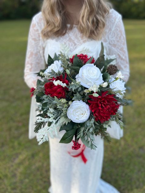 Christmas Wedding Bouquet, Christmas Wedding Flowers, Red and White Bouquet - Etsy Christmas Wedding Bouquets Bride, Christmas Bridal Bouquet, Red And White Bouquet, Flowers Red And White, Christmas Wedding Bouquet, Wedding Flowers Red, Christmas Themed Wedding, Christmas Wedding Bouquets, Brides Flowers