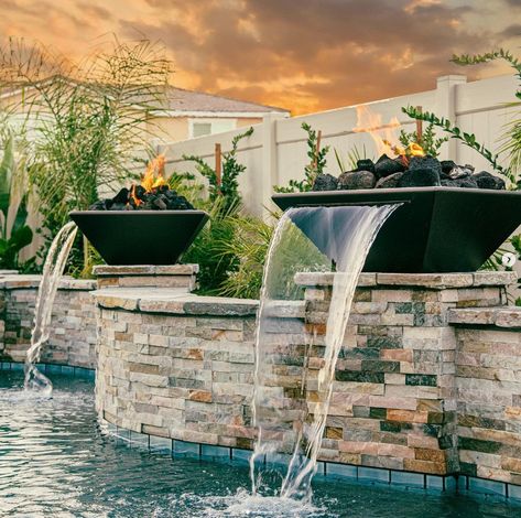 Oil Rubbed Bronze Fire Bowls for Swimming Pools Usafirebowls - Etsy Modern Pool And Spa, Landscaping Around Pool, Backyard Vacation, Pool Pavers, Freeform Pools, Pool Water Features, Wood Fire Pit, Pool Landscape Design, Pool Fountain