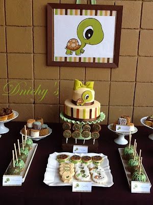 Mesa dulces con temática "La tortuga" Turtle Baby Shower Theme, Turtle Baby Shower, Baby Shower Ideas For Boys, Turtle Theme, Turtle Baby, Jungle Decor, Baby Shower Diaper Cake, Turtle Party, Summer Baby Shower