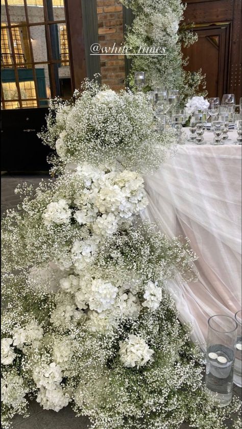 Floofy Wedding Dresses, Hydrangea Staircase Wedding, Gipsophyla Wedding, Wedding Gipsofila, White Hydrangea Wedding Florals, Ballroom Reception Decor, Baby’s Breath Aisle, Baby’s Breath Wedding Centerpiece, Babys Breath Wedding Florals