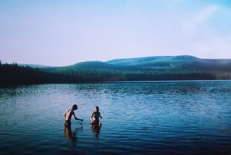 timothy lake by olivia bee, via Flickr Olivia Bee, Make Out Session, Lake Swimming, Kids In Love, Summer Lovin, Story Inspiration, Lake Life, Past Life, Photo Inspiration