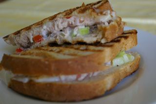 Grilled Tuna Melts Casadia Recipe, Cuisinart Griddler Recipes, Tuna Grilled, Panini Press Recipes, Cuisinart Recipes, Indoor Grill Recipes, Recipes Tuna, Sandwich Press, Tuna Melt Recipe