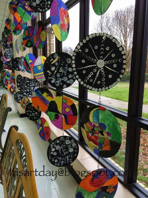 Youth Art Month, Recycled Material Art, 3d Art Projects, Arts Month, Creative Juice, 4th Grade Art, 3rd Grade Art, Cd Crafts, Collage Art Projects