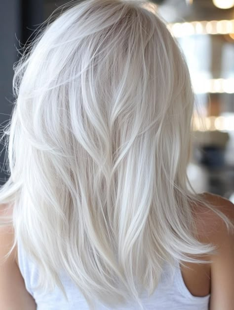 Go Platinum: 24 Blonde Looks to Try in 2025 - Style US Platinum Blonde With Dark Underneath, Shoulder Length Platinum Blonde Hair, Platinum Hair Color Ideas, Nordic Blonde Hair, White Blonde Hair Color, Short Platinum Hair, Icy Blonde Hair Color, Platinum Blonde Ombre, Blonde Looks