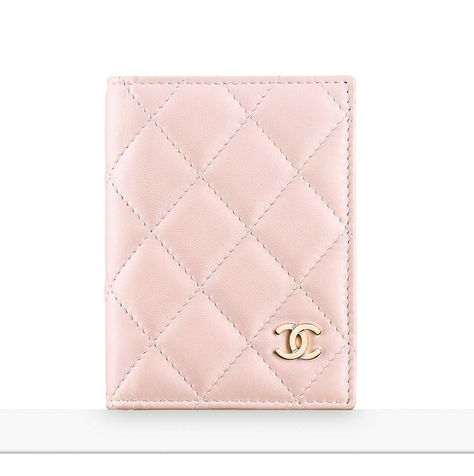 Chanel Card Holder, Chanel Handbags Classic, Expensive Fashion, Chanel Cruise, Cruise Collection, New Bags, Stitch Fix Outfits, Pink Bubbles, Fancy Bags