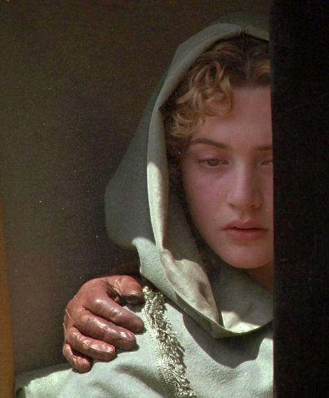 Kate Winslet as Marianne Dashwood in Sense and Sensibility (1995). #SenseandSensibility #1995 #KateWinslet #JaneAusten #classic #movie Marianne Sense And Sensibility Kate Winslet, Marianne Sense And Sensibility, Sense And Sensibility 1995, Marianne Dashwood, Ang Lee, Sense And Sensibility, Muslin Dress, Flowy Romper, Broken Hearted