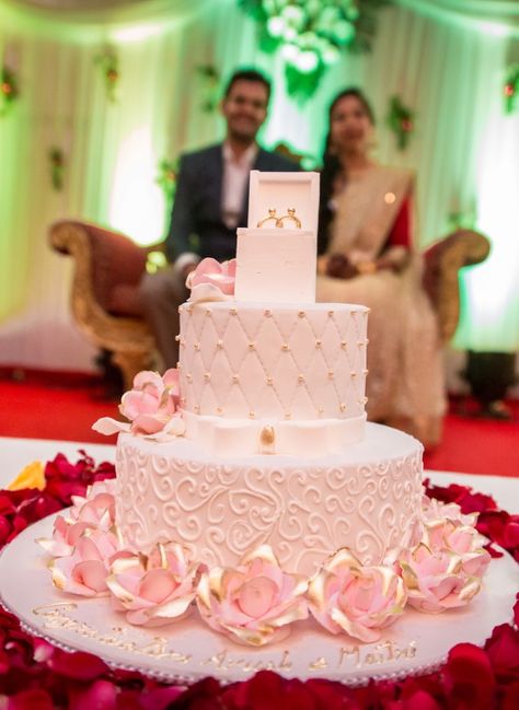 Cake For Engagement Party Couple, Cakes For Marriage, Cake Designs For Engagement Party, Engagement Cakes Indian, Engagement Cake Ideas Elegant 2 Layer, Engagement Cake Designs Couple, Indian Wedding Cake Designs Simple, Engagement Cake Photos, Engagement Cake Indian