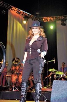 Outfit Ideas. Jenni Rivera Costume, Rivera Aesthetic, Diva Pictures, Rivera Family, Jenny Rivera, Jenni Rivera, Smart Women, Celebrity Wallpapers, Loving Memory