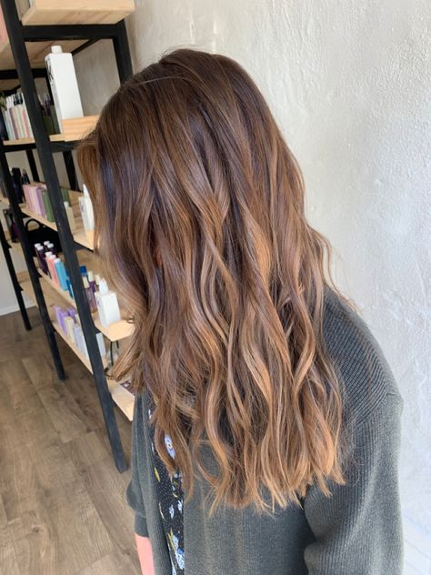 Caramel highlights on burnet Burnet Highlight, Caramel Highlights, Caramel, Highlights, Hair Color, Blonde, Long Hair Styles, Hair, Beauty