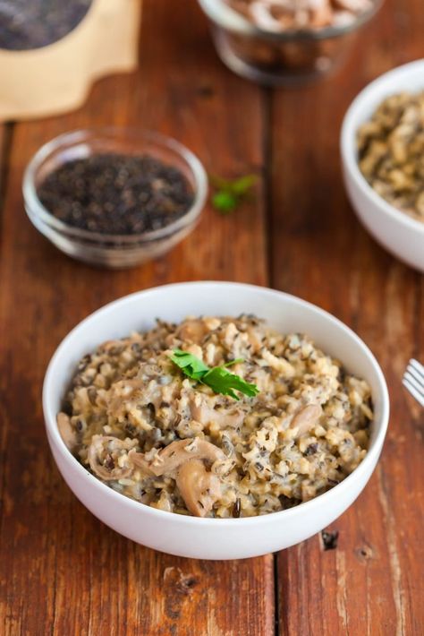 Slow Cooker Creamy Mushroom and Wild Rice (V + GF) - The Endless Appetite Wild Rice Side Dish, Rice With Carrots, Rice Side, Creamy Rice, Rice Side Dishes, Savory Herb, White Miso, Leftover Rice, Creamy Mushrooms